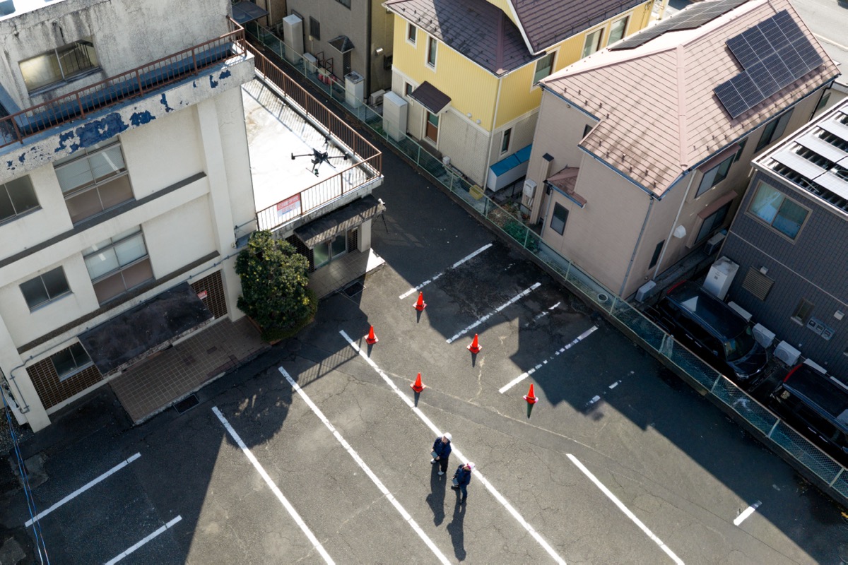 外壁調査の撮影データを現像・補正・編集する作業